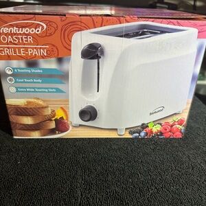 Brentwood White Toaster
